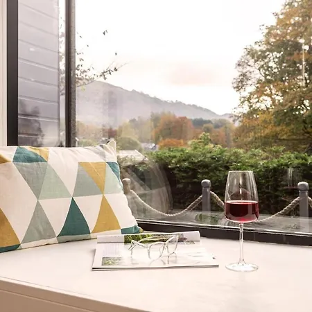 No. 11 St Annes: Ambleside, Spacious, Modern 펜션 *